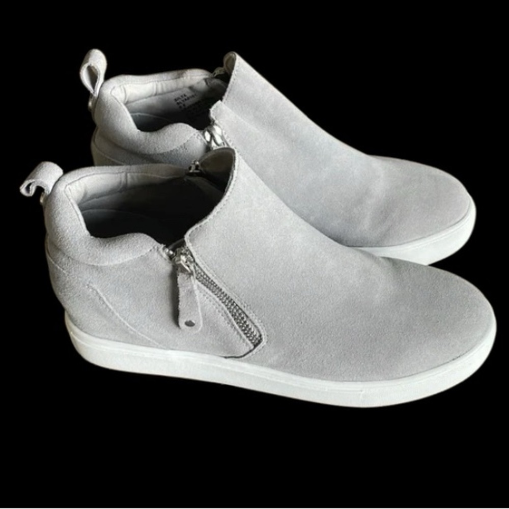 Steve Madden Silva Wedgie Sneaker EUC